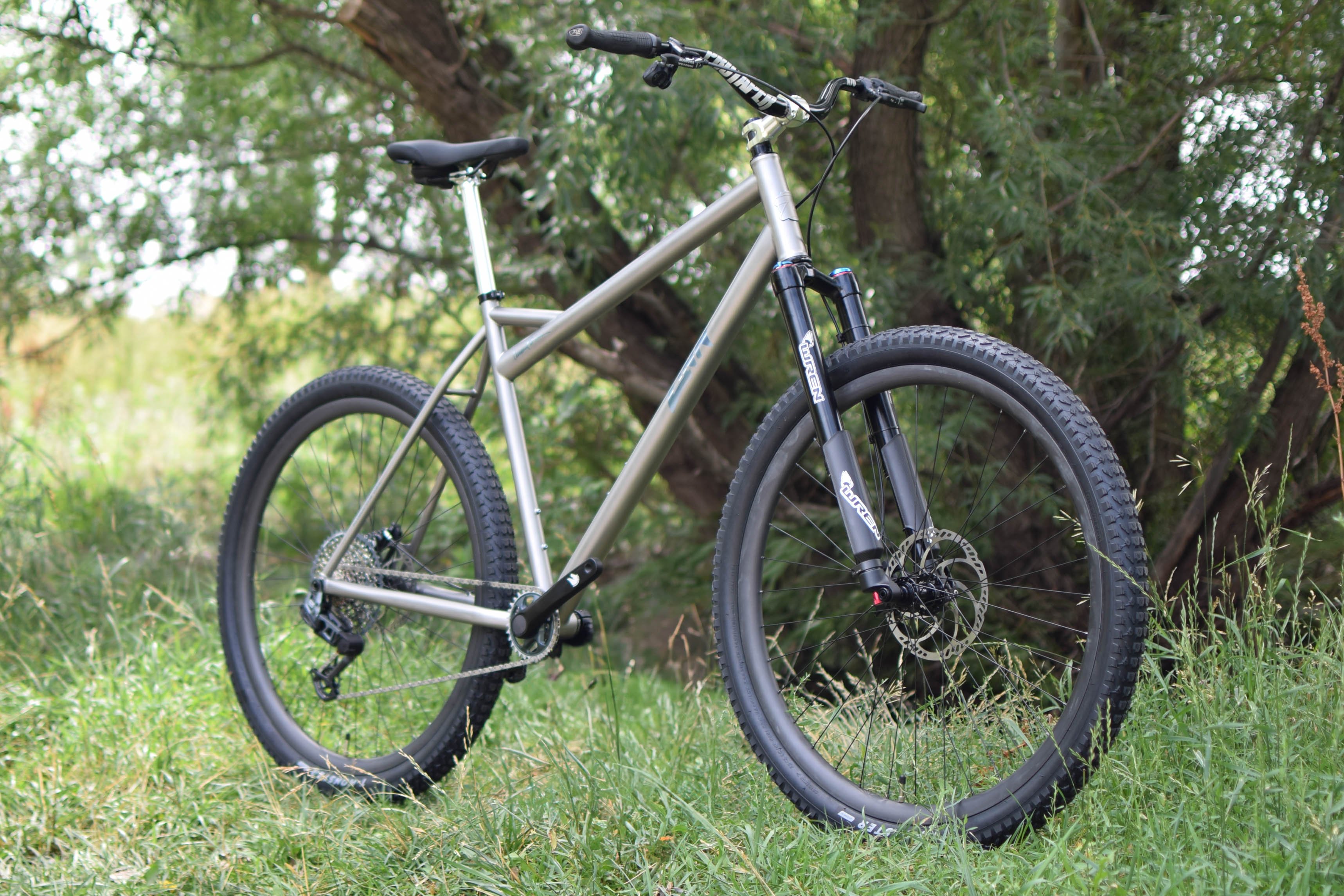 Cutom 32er mountain bike stacey king outdoor WEB