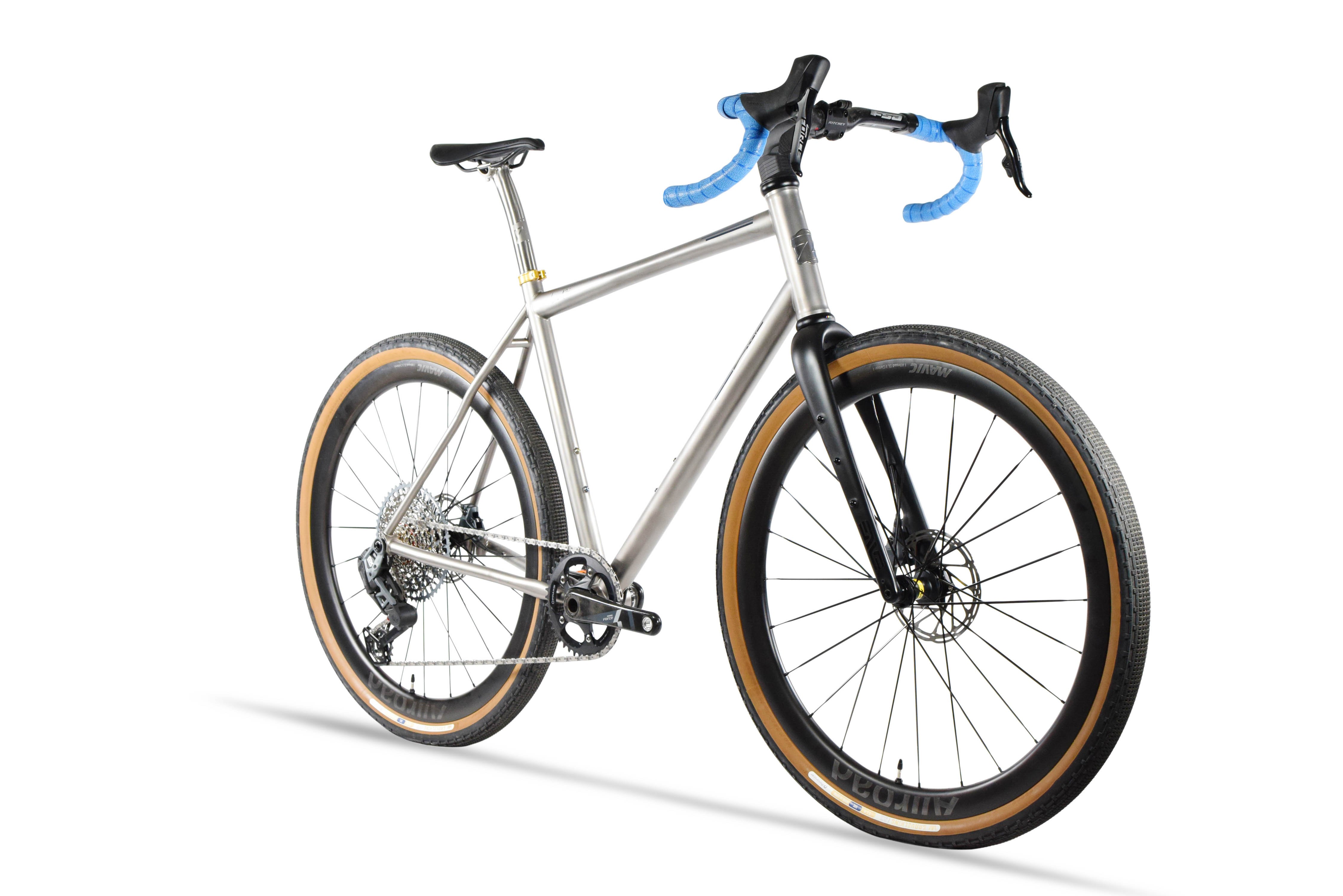 Zinn Custom gravel bike in route edited WEB-1